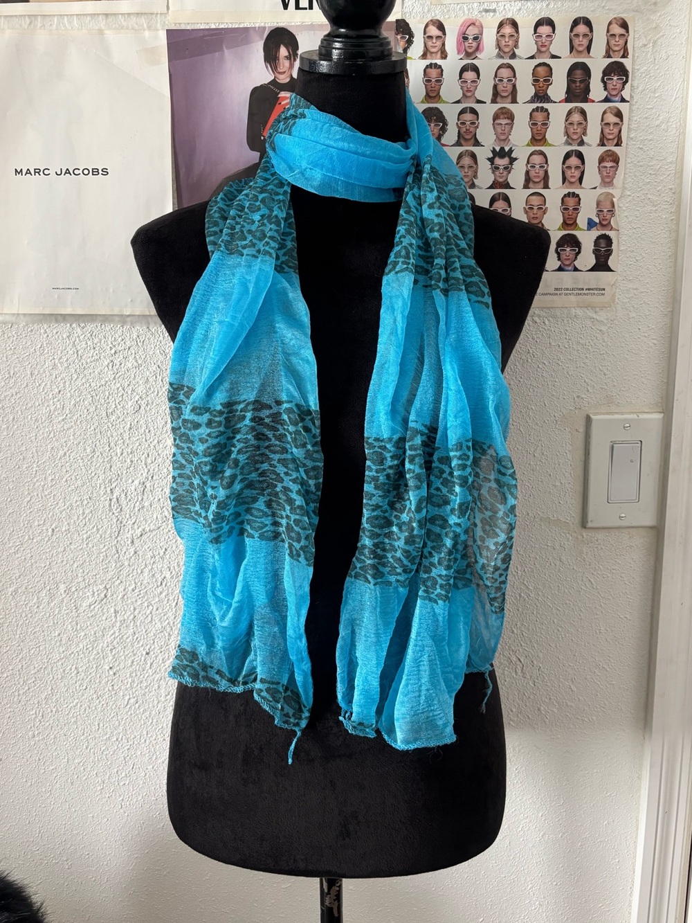 Bright Turquoise Leopard Stripe Lightweight Scarf